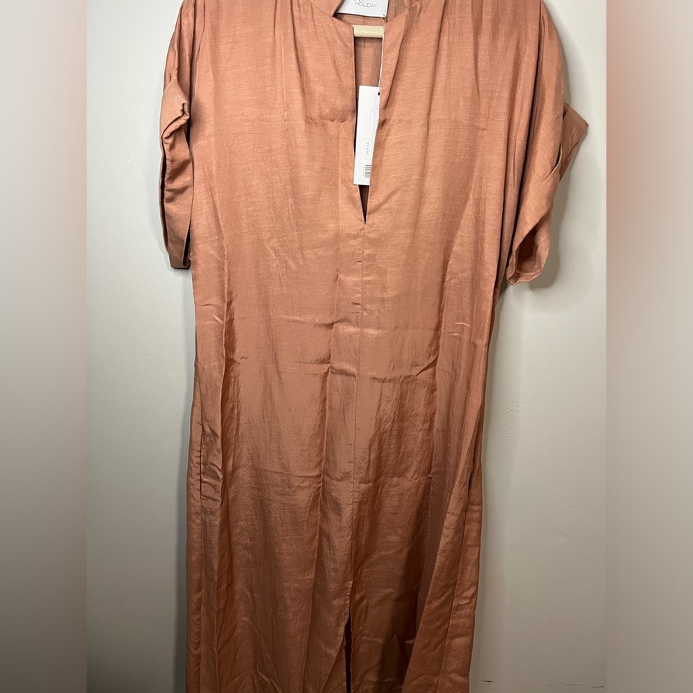 Saint Holiday burnt orange dress with gold threading. 2, can fit up to a size 8.